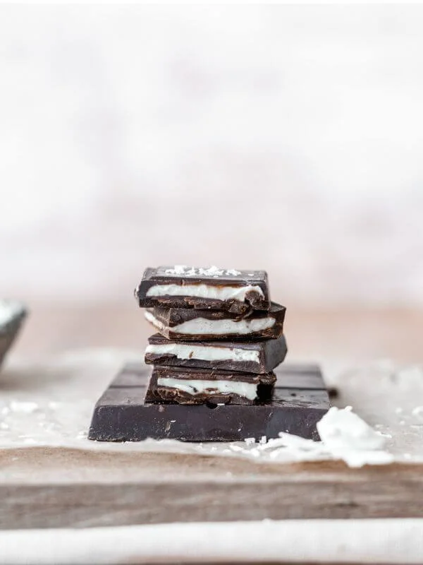 Temna čokolada s kokosovim polnilom s sladilom