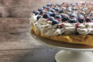 keto pavlova torta