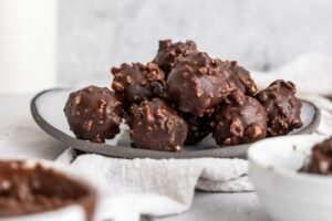 keto ferrero rocher brez peke pajs brez obresti