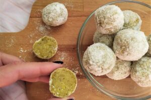 FIT kokosove kroglice brez peke