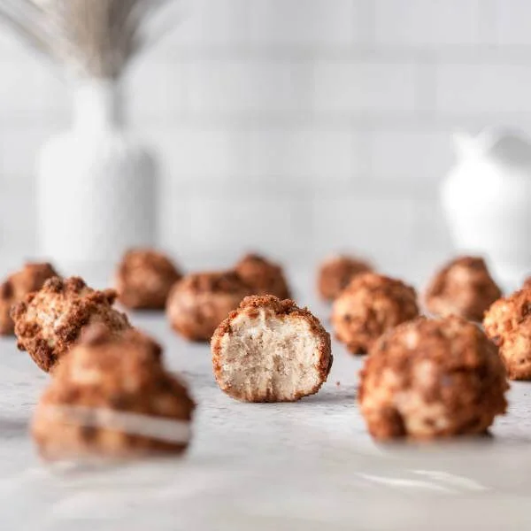 fit cheesecake kroglice brez peke