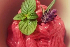 lchf malinov sladoled