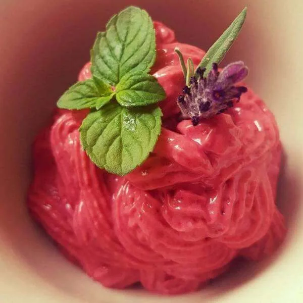 lchf malinov sladoled