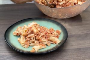 Testeninska solata tuna