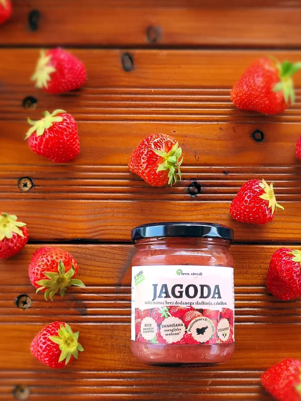 Sadni namaz brez dodanega sladkorja jagoda