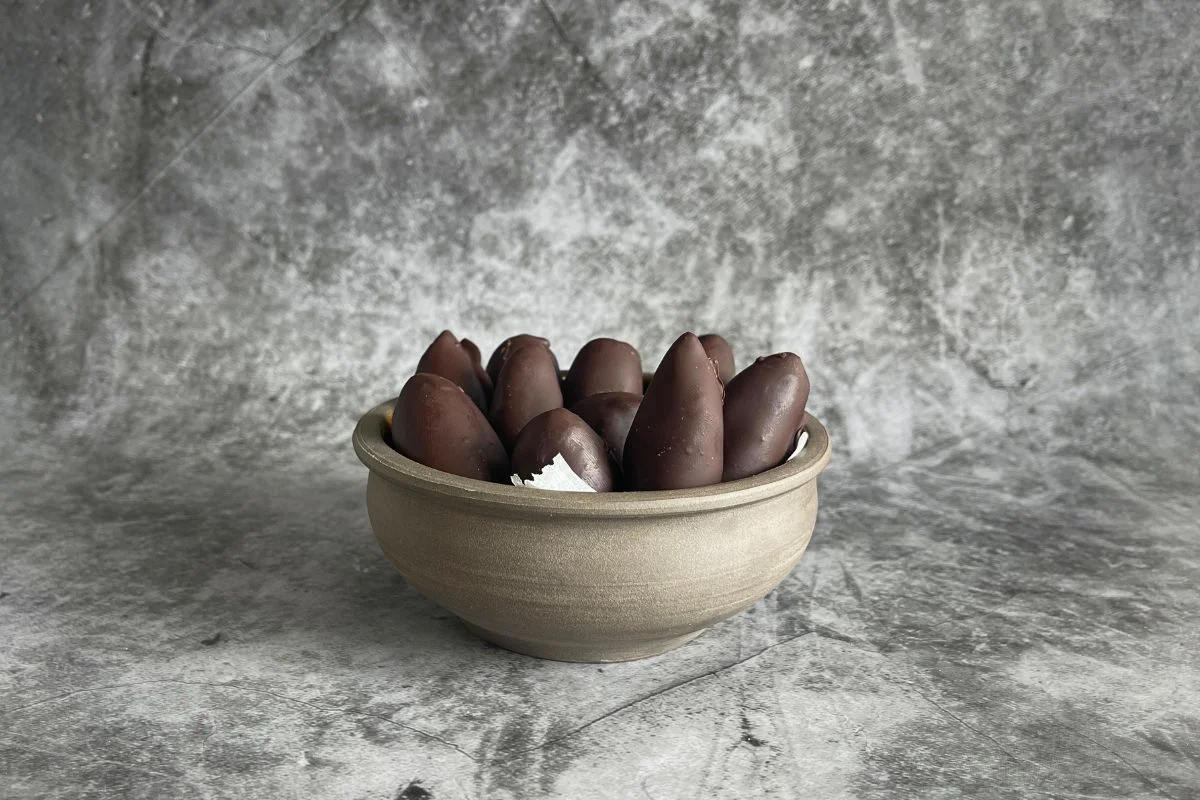 KETO čokoladna jajčka s kokosovim polnilov