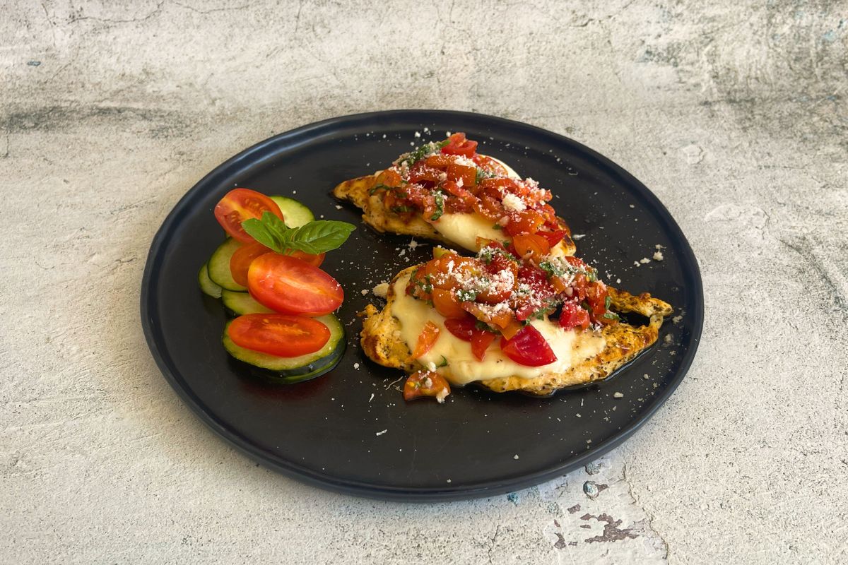 KETO Brusketa s piščancem