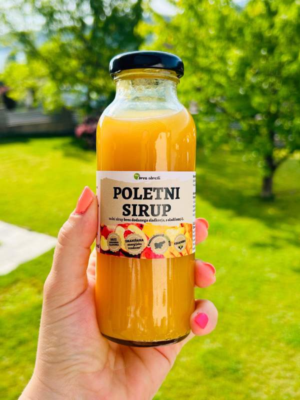 Poletni sirup brez dodanega sladkorja