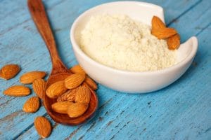 Mandljeva moka in mandlji